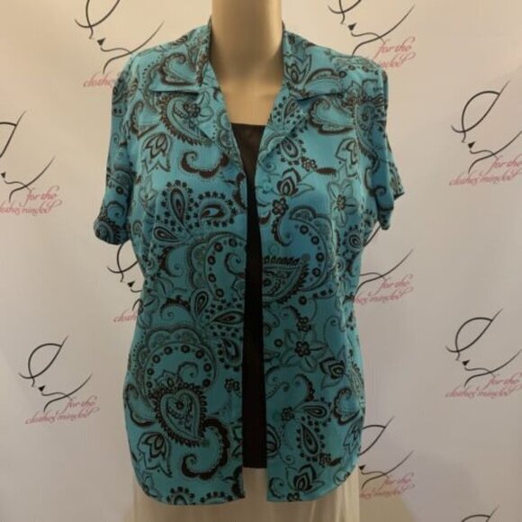 Rebecca Malone. Sz PL. Short Sleeve Shirt with 1/2 Cami. Floral/Paisley. B84. - Picture 1 of 4